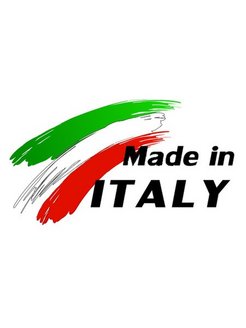 Надпись made in Italy. Made in Italy без фона. Сделано в Италии.